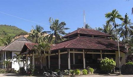 Kuta Indah Hotel Экстерьер фото