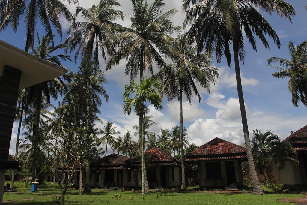 Kuta Indah Hotel Экстерьер фото