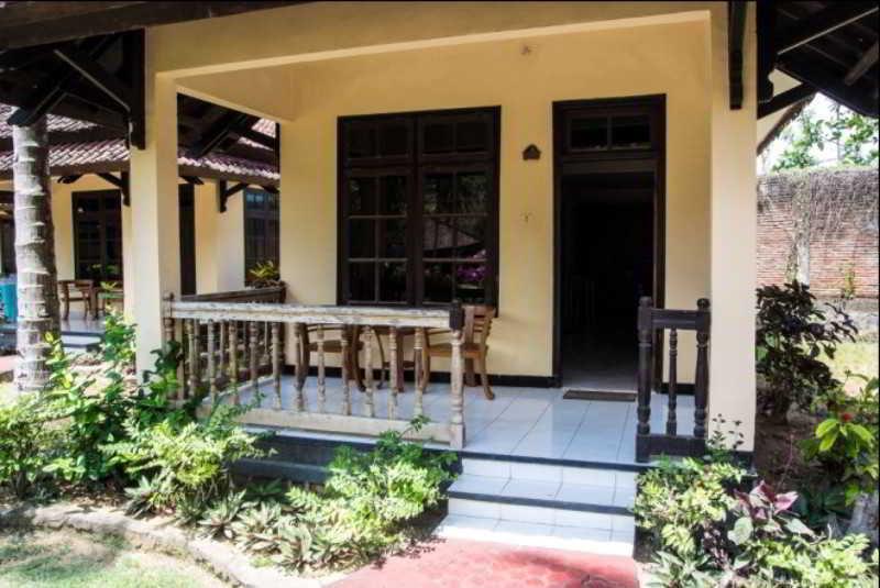 Kuta Indah Hotel Экстерьер фото
