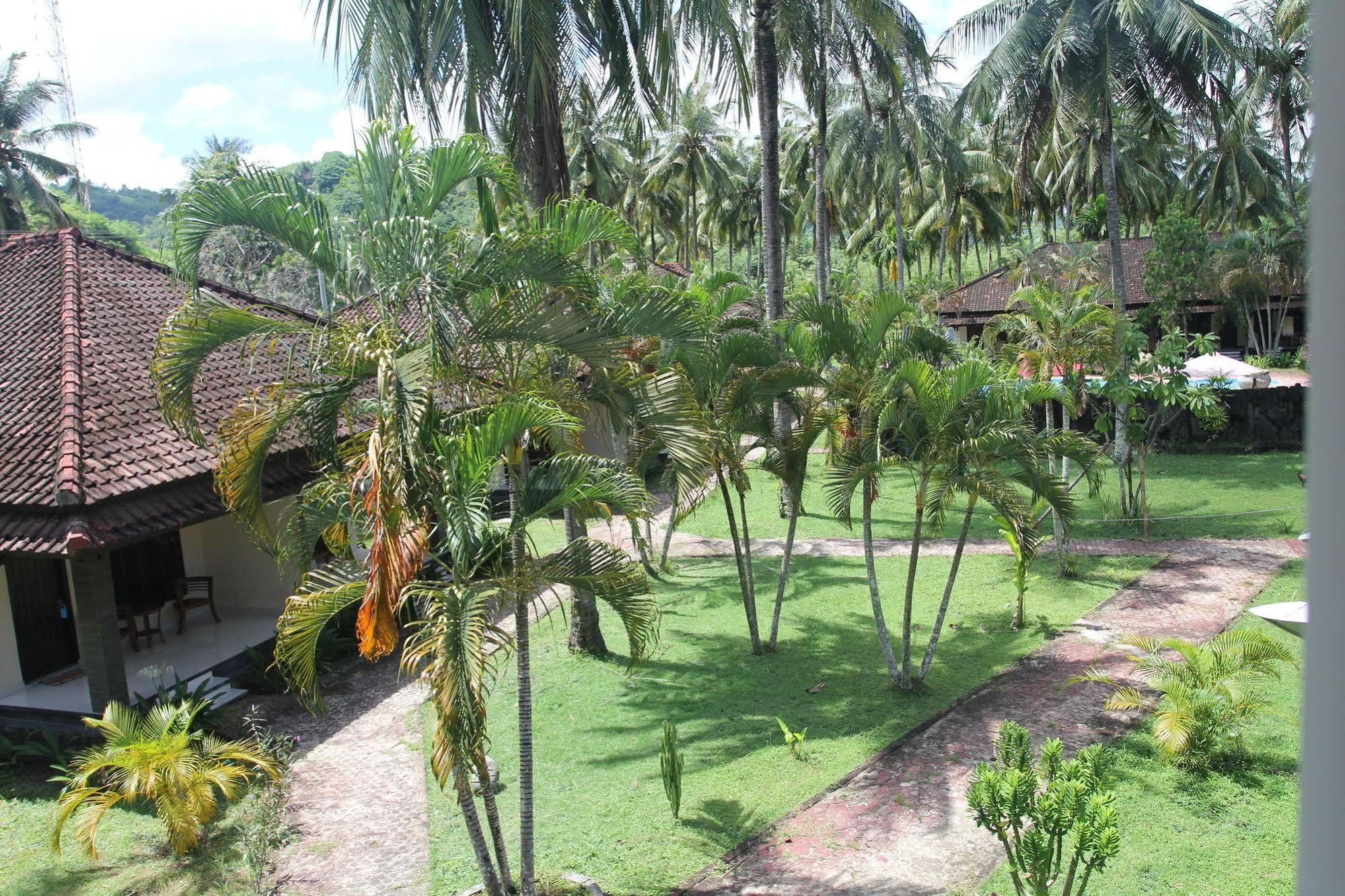 Kuta Indah Hotel Экстерьер фото